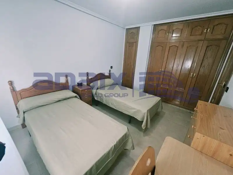 Habitación de Piso de alquiler en Ciudad Real con Calefacción, Amueblado y Horno