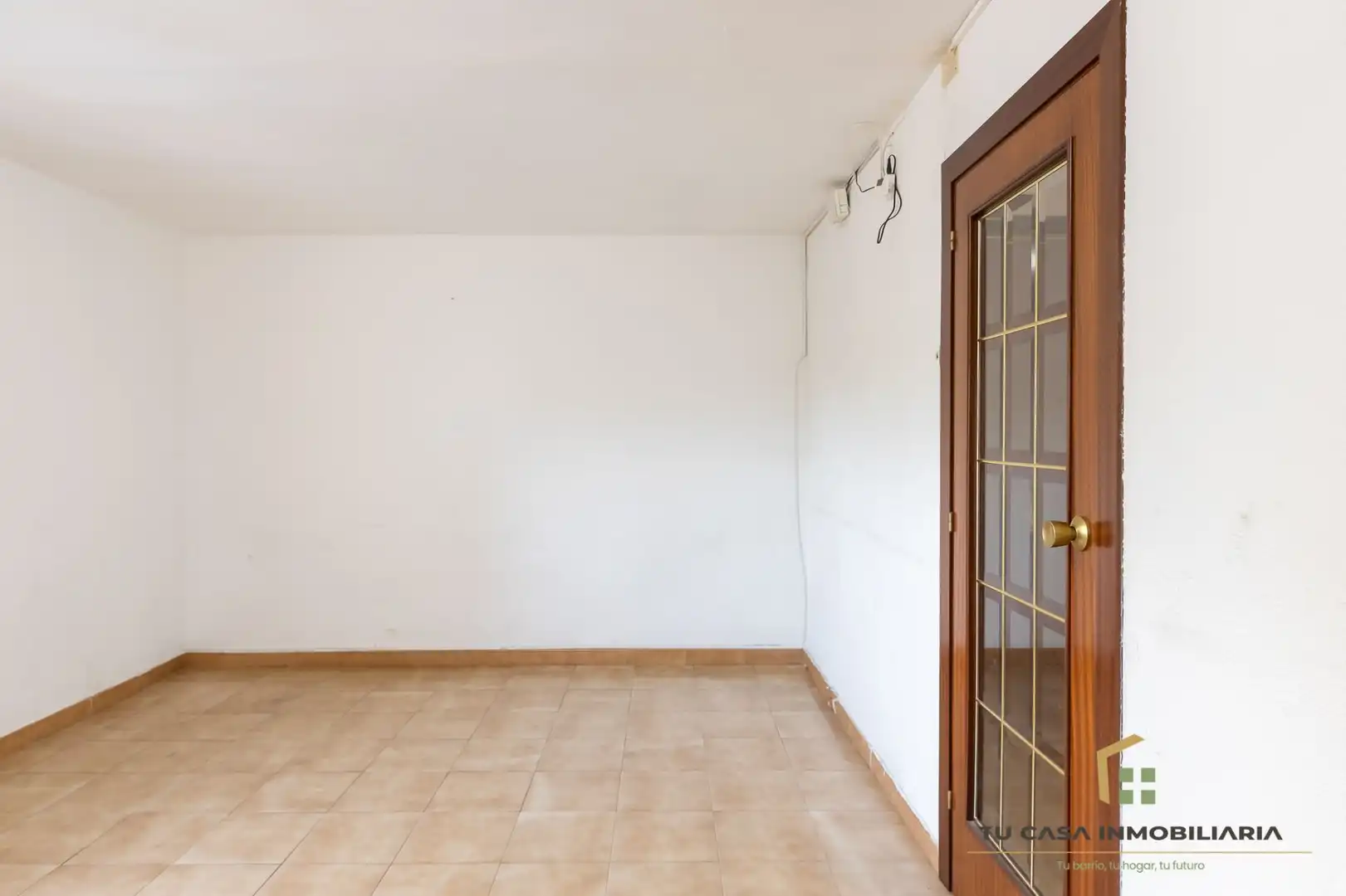 Flat for sale in Badalona  with Air Conditioner