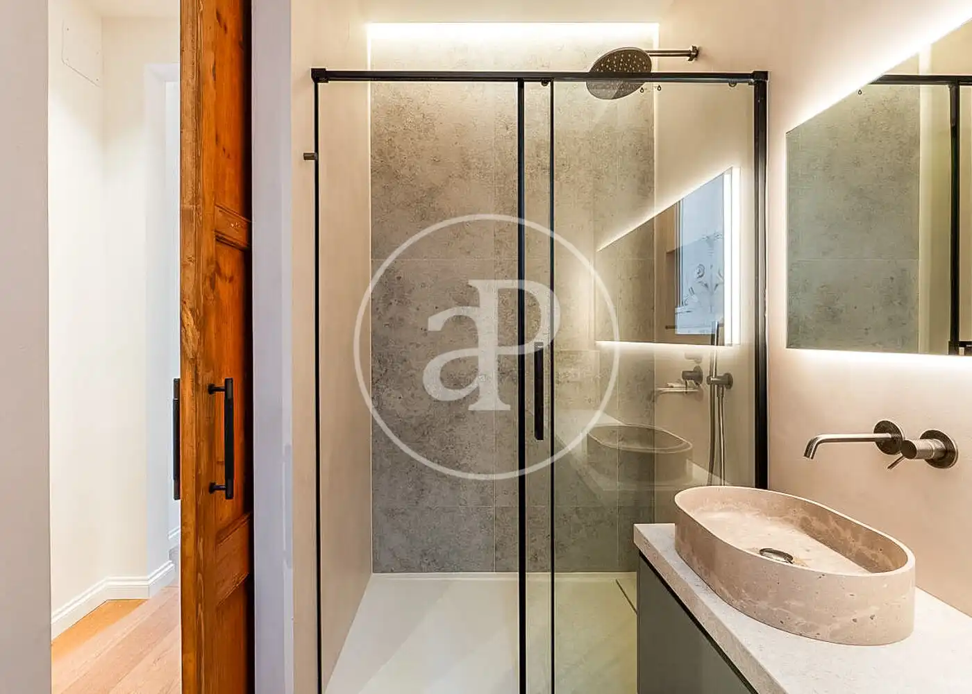 Bathroom of Flat for sale in Barcelona  with Air Conditioner, Heating and Terrace