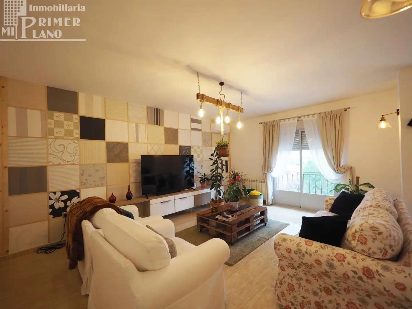 Sala d'estar de Dúplex en venda en Tomelloso amb Aire condicionat, Calefacció i Terrassa