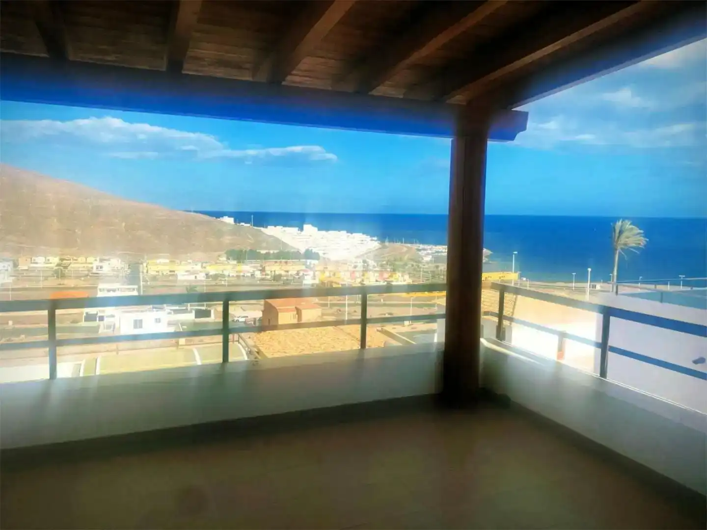 Vista exterior de Casa o xalet en venda en Tuineje amb Aire condicionat, Piscina i Balcó