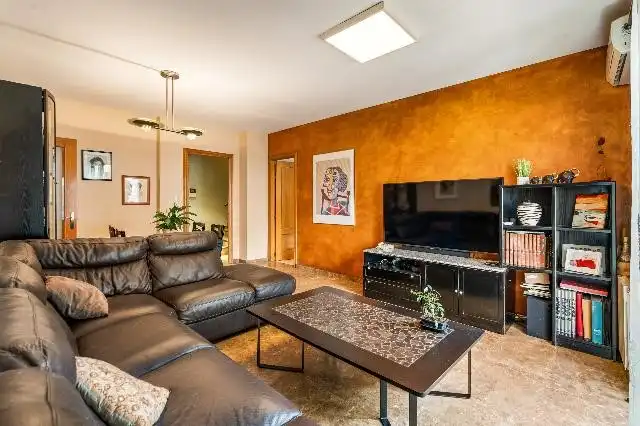 Sala d'estar de Àtic en venda en Centre