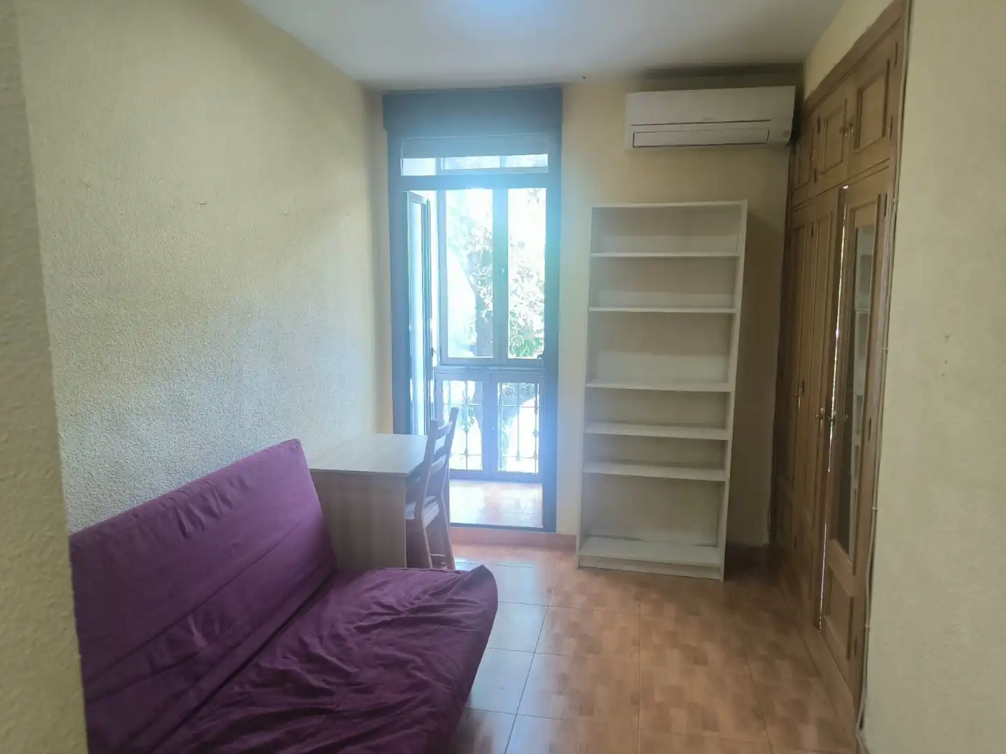 Schlafzimmer von Wohnung zur Miete in Madrid mit Klimaanlage, Heizung und Parkett
