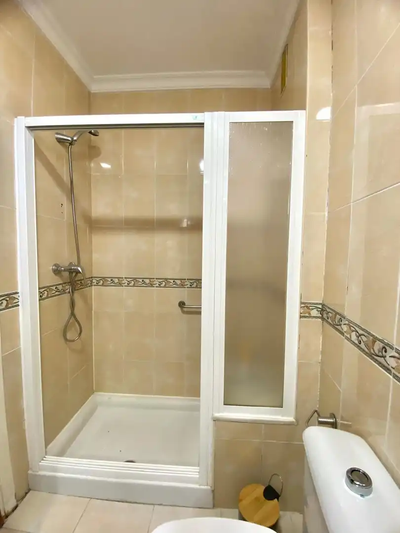 Baño de Piso en venta en Sanlúcar de Barrameda con Aire acondicionado y Balcón