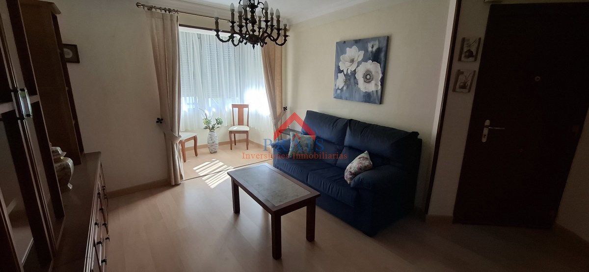 Living room of Flat for sale in Utrera  with Air Conditioner and Furnished