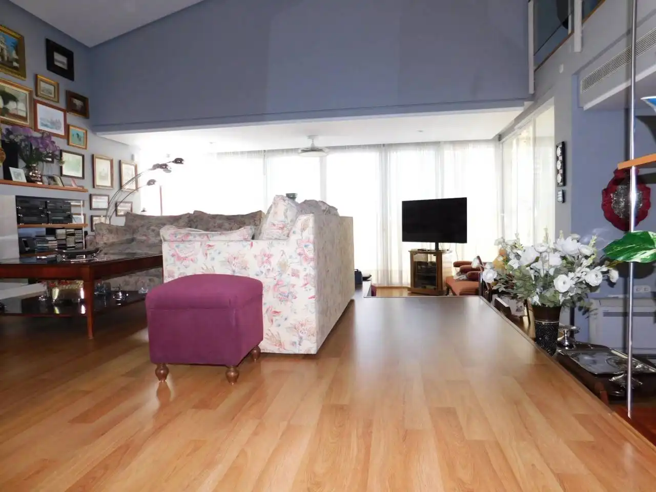 Sala d'estar de Casa o xalet en venda en Jerez de la Frontera amb Aire condicionat, Jardí privat i Terrassa