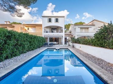 Maison jumelée avec balcon à vendre à Port de Pollença