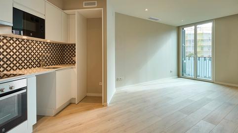 Foto 3 de Pis de lloguer a Carrer de València, 595, El Camp de l'Arpa del Clot, Barcelona