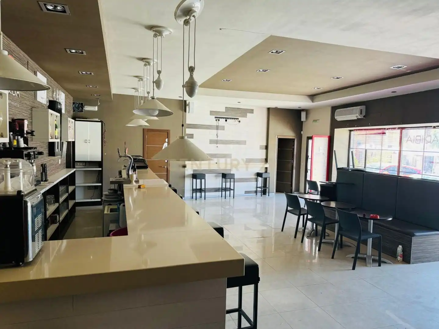 Local en venta en Madroñera con Aire acondicionado