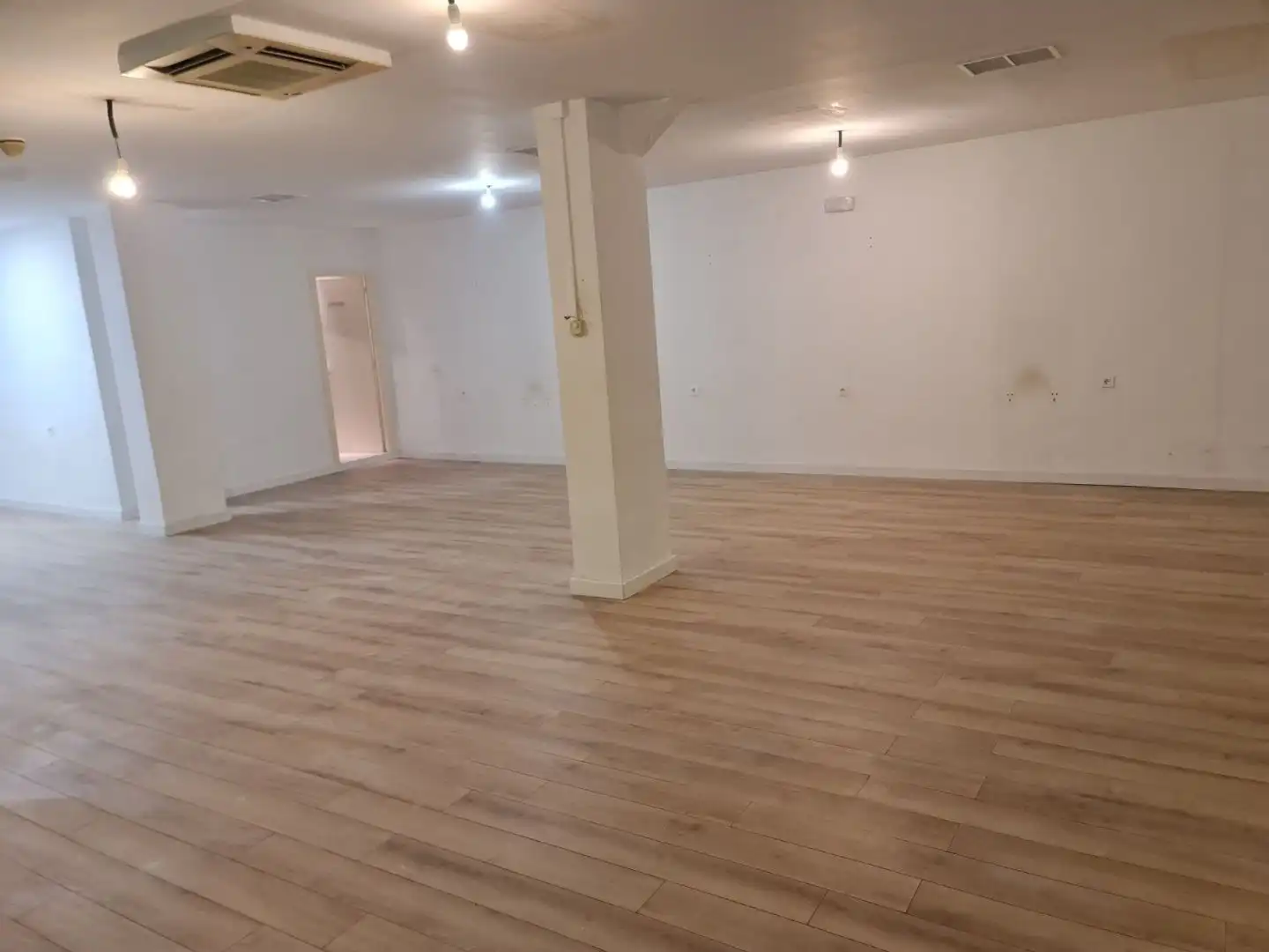 Local comercial en venda a Niña guapa 7, imagen 2