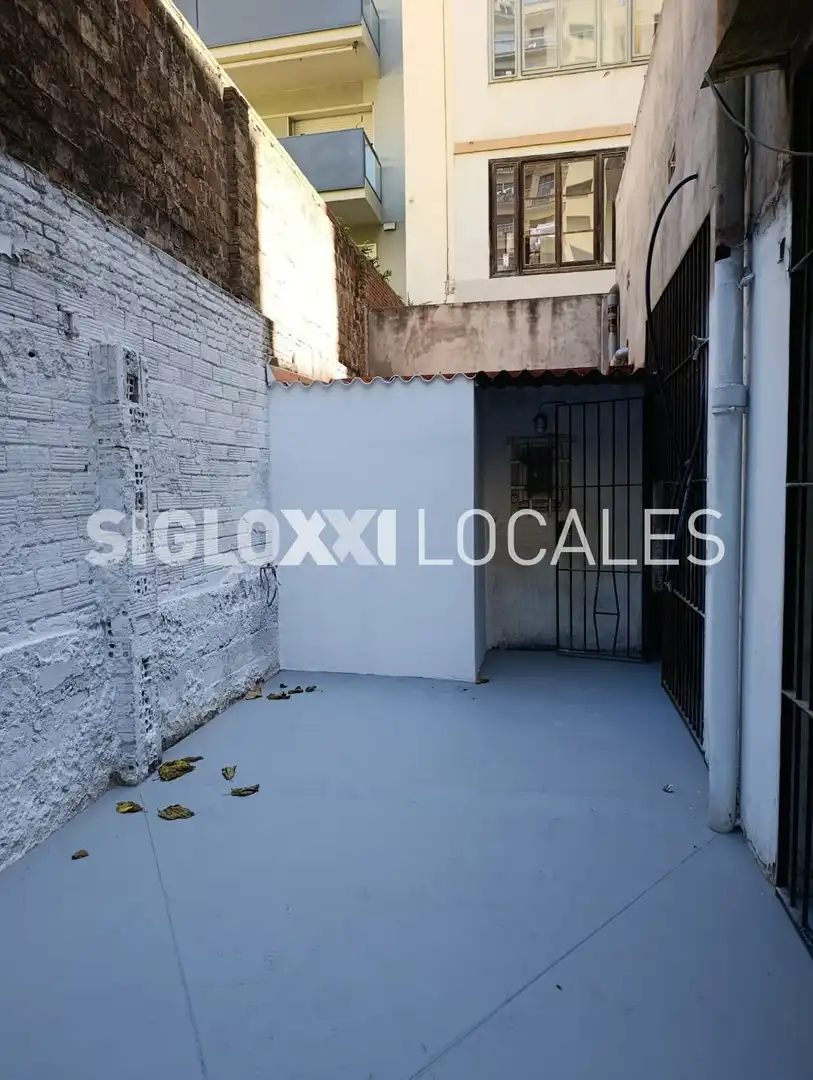 Exterior view of Commercial properties for rent in Barcelona