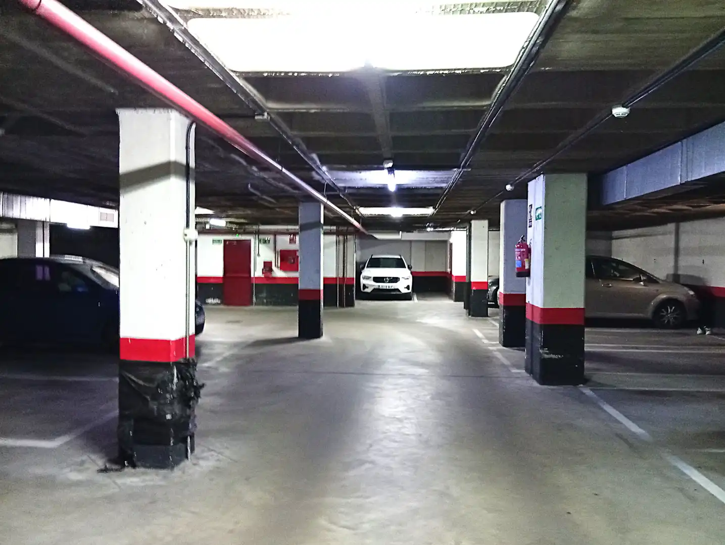 Parking of Flat for sale in Madrid  with Air Conditioner, Heating and Storage room