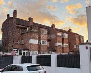 Exterior view of Single-family semi-detached for sale in  Madrid Capital  with Air Conditioner, Heating and Storage room