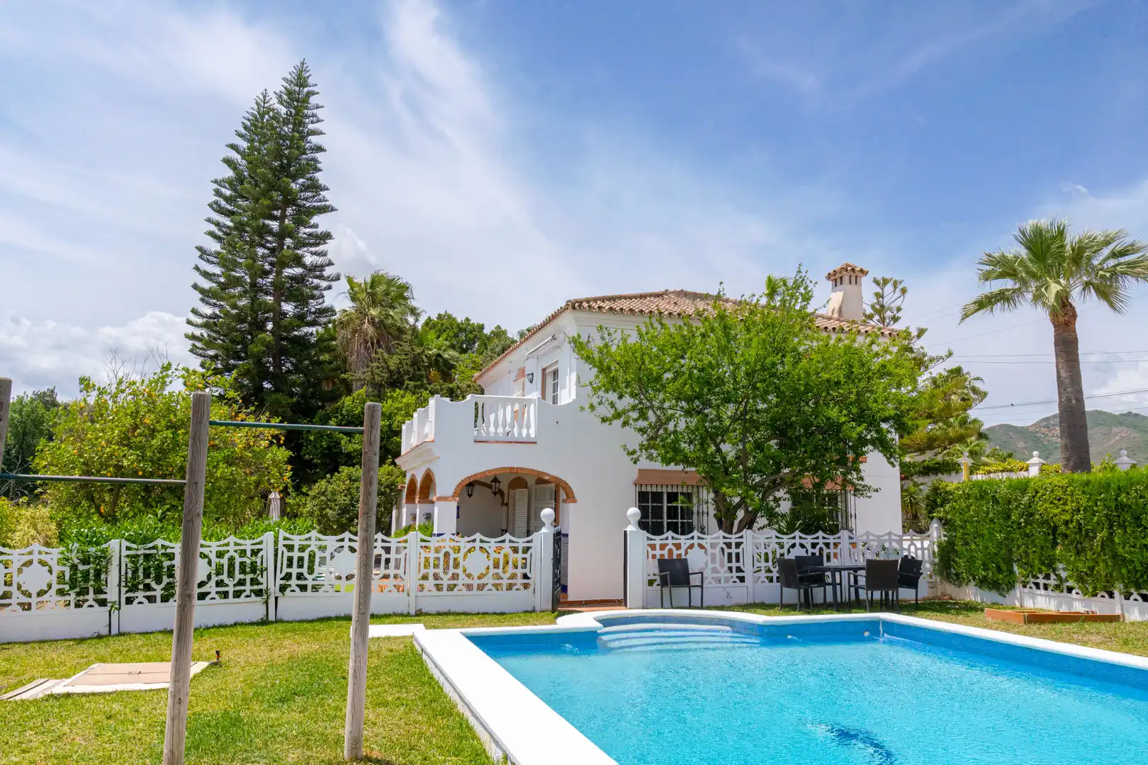 Jardí de Casa o xalet en venda en Alhaurín de la Torre amb Jardí privat, Terrassa i Piscina
