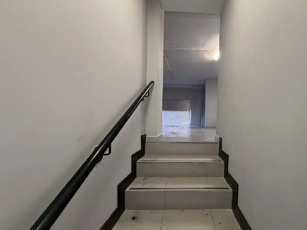 Local comercial en venta en Avenida Toreros 7, imagen 4