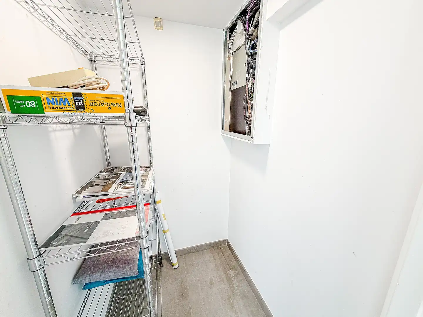 Nave industrial en venta en Villena con Calefacción y Alarma