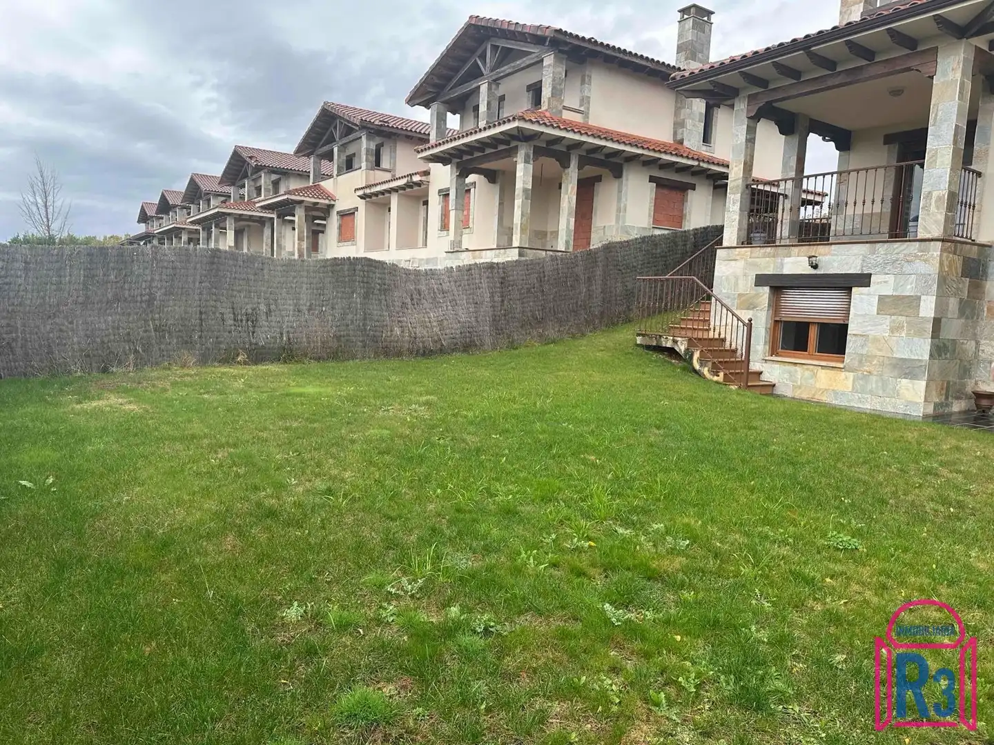 Adossat amb jardí en venda a Valverde de la Virgen, imagen 29