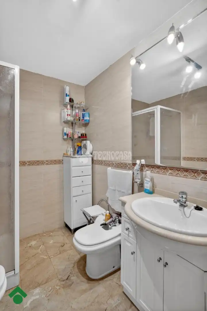 Baño de Piso en venta en Córdoba con Aire acondicionado, Calefacción y Jardín privado