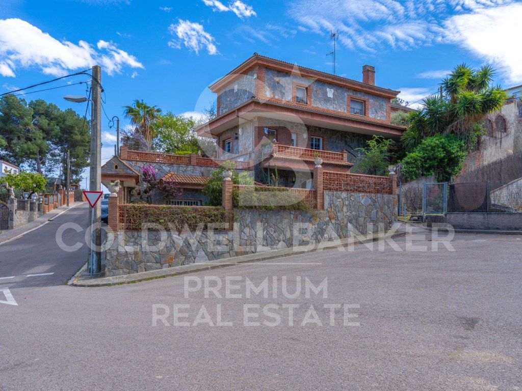 Exterior view of House or chalet for sale in Rubí