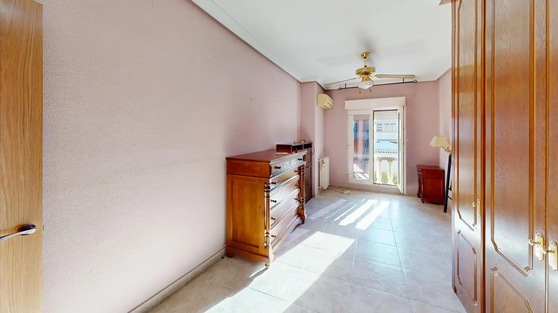 Habitación de Casa adosada en venta en El Molar (Madrid) con Calefacción, Jardín privado y Terraza