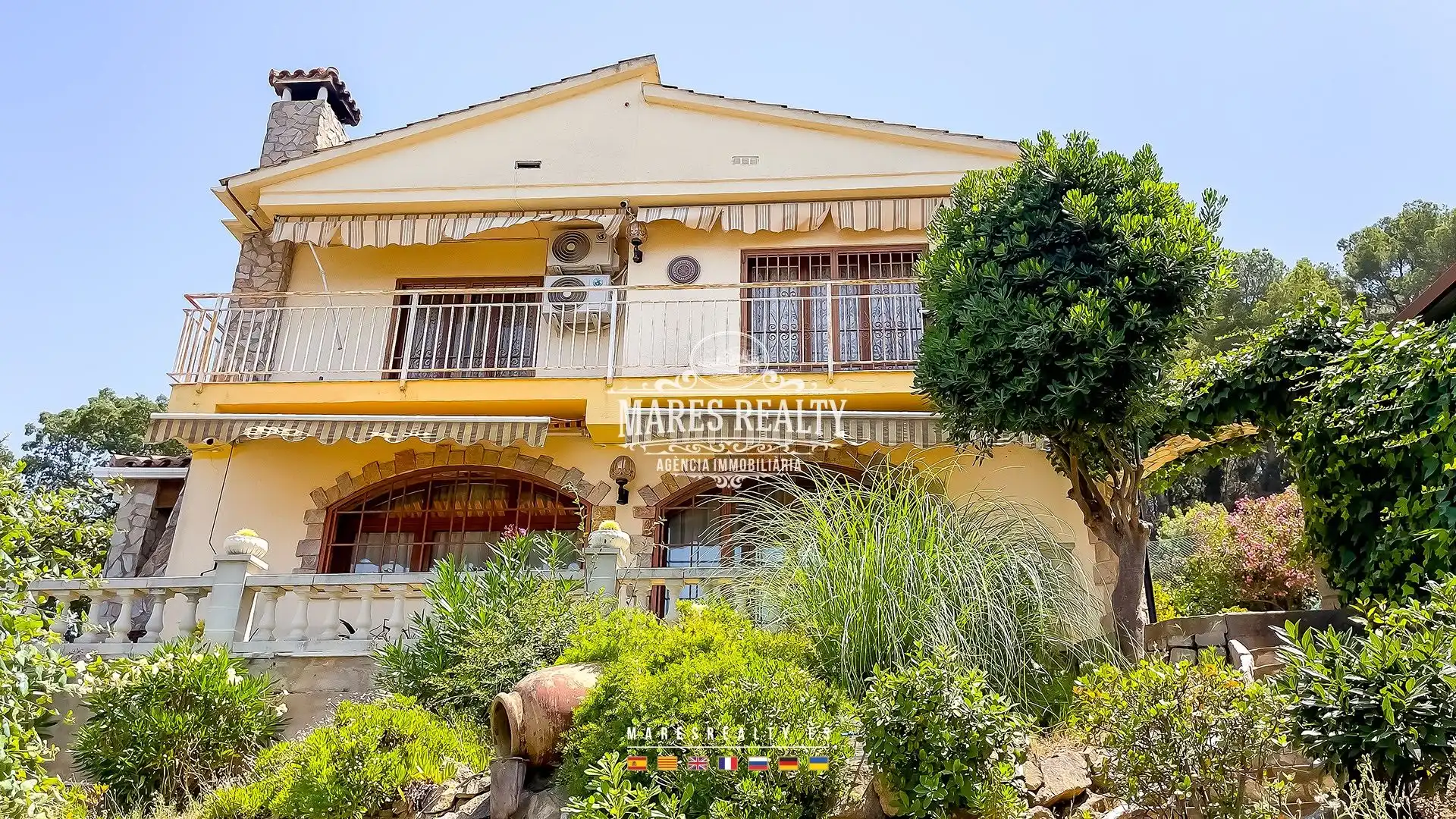 Außenansicht von Haus oder Chalet zum Verkauf in Lloret de Mar mit Klimaanlage, Heizung und Privatgarten