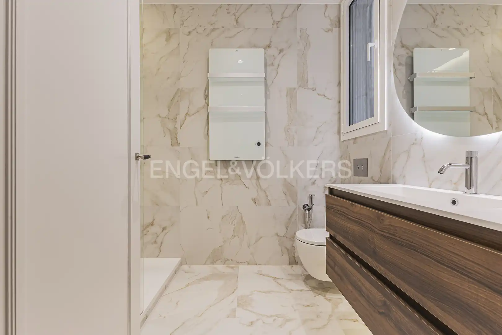 Baño de Piso de alquiler en Barcelona con Aire acondicionado, Calefacción y Parquet