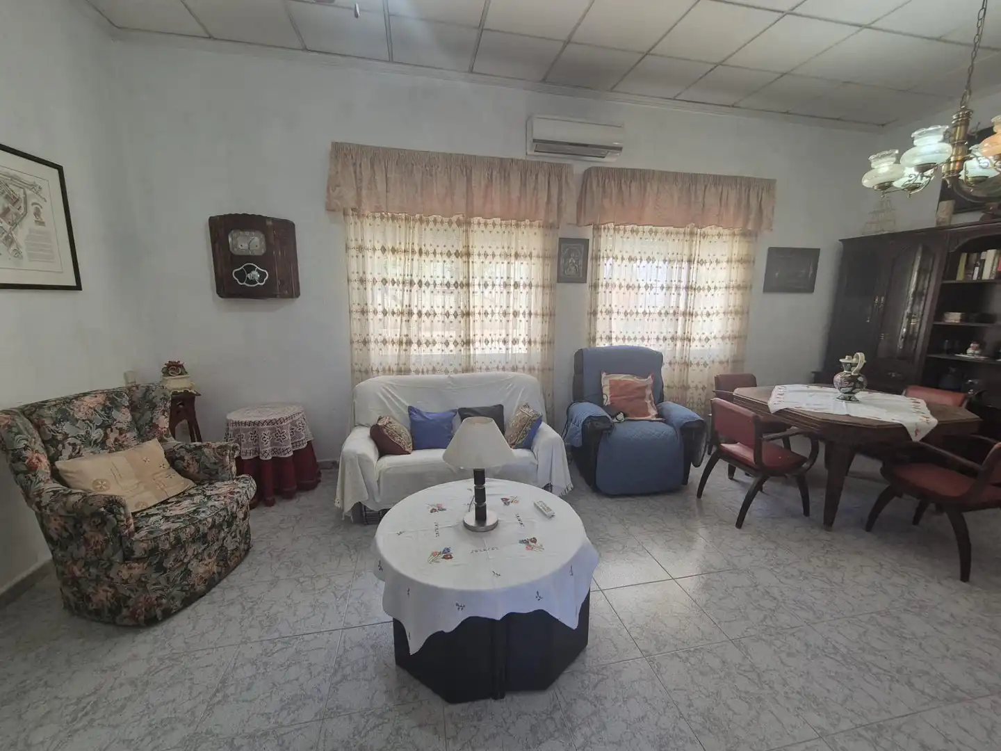 Sala d'estar de Casa o xalet en venda en La Unión amb Jardí privat i Moblat