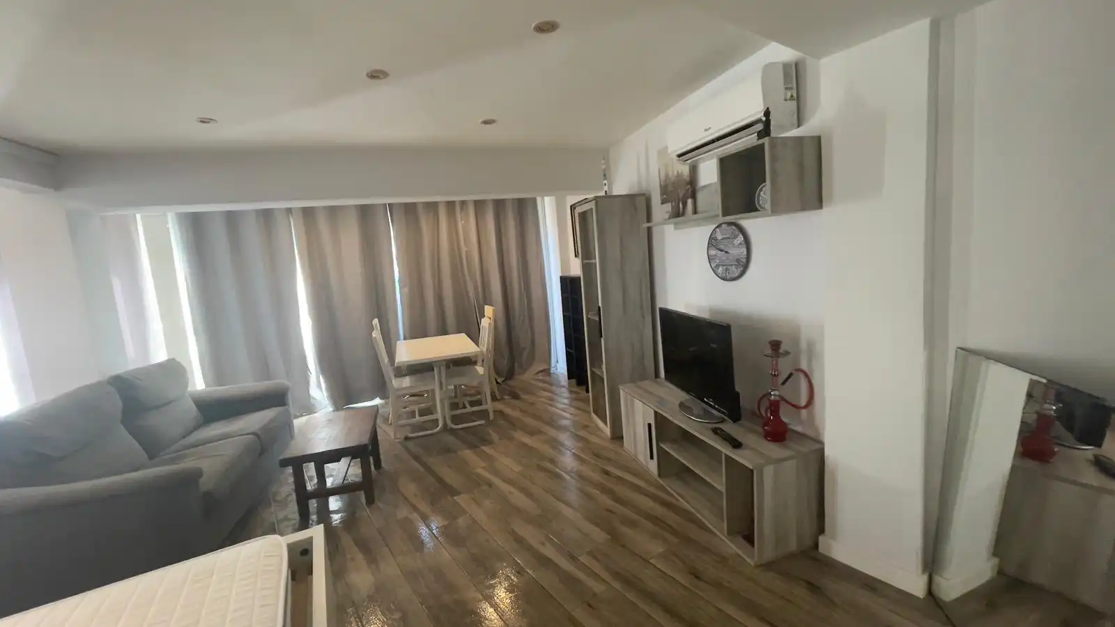 Living room of Lofts for sale in Castell d'Aro, Platja d'Aro i s'Agaró  with Air Conditioner, Heating and Parquet flooring