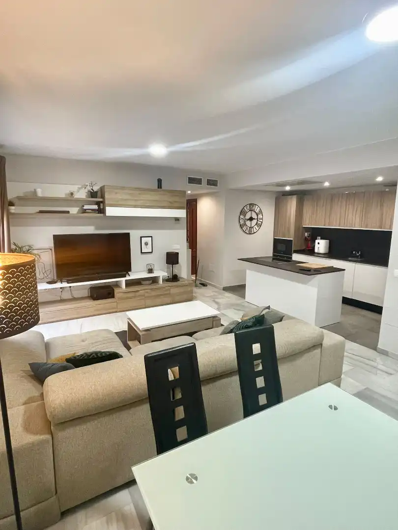 Wohnzimmer von Wohnung zur Miete in Centro