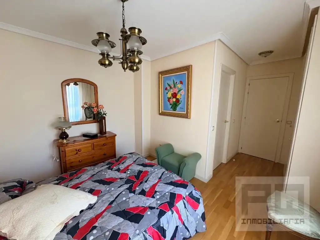 Schlafzimmer von Wohnung zum Verkauf in Ávila