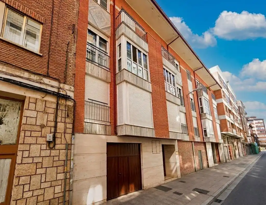 Vista exterior de Piso en venta en Palencia con Calefacción