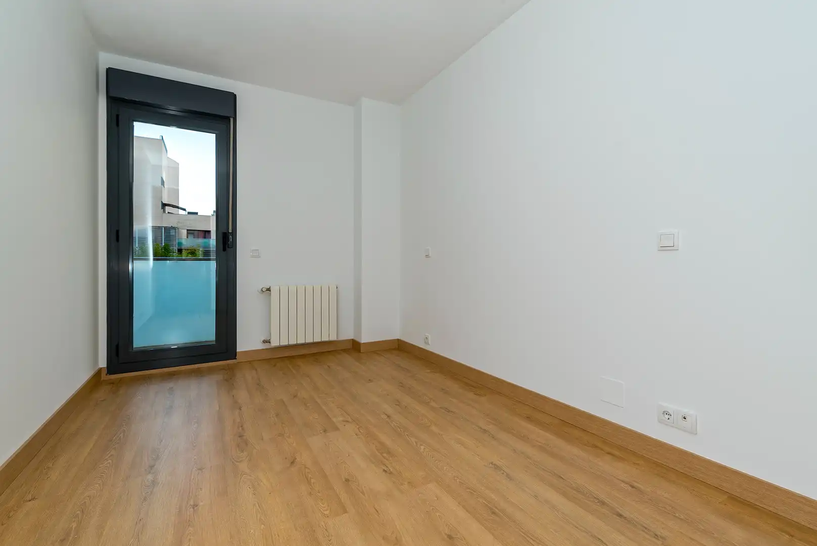 Bedroom of Flat for sale in Madrid  with Storage room and Community pool
