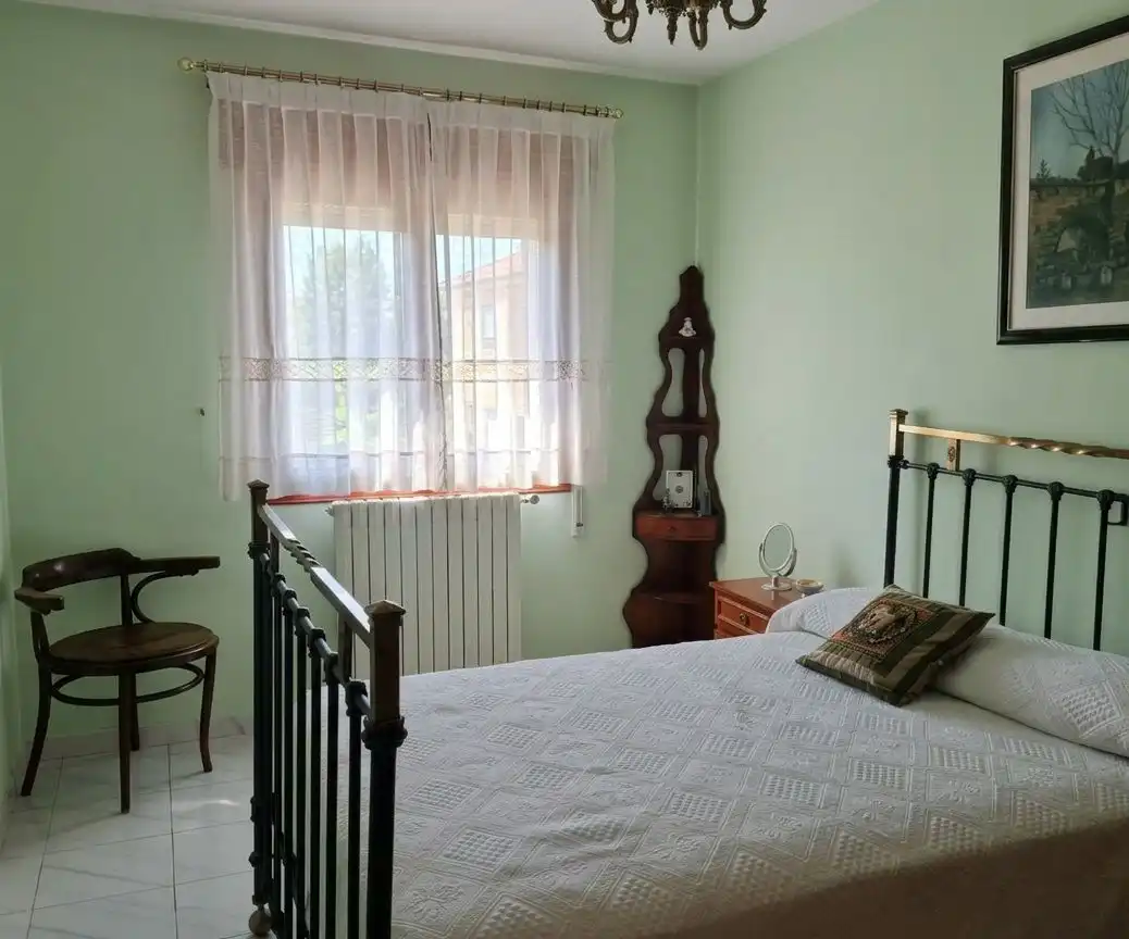 Habitación de Edificio en venta en Roda de Eresma