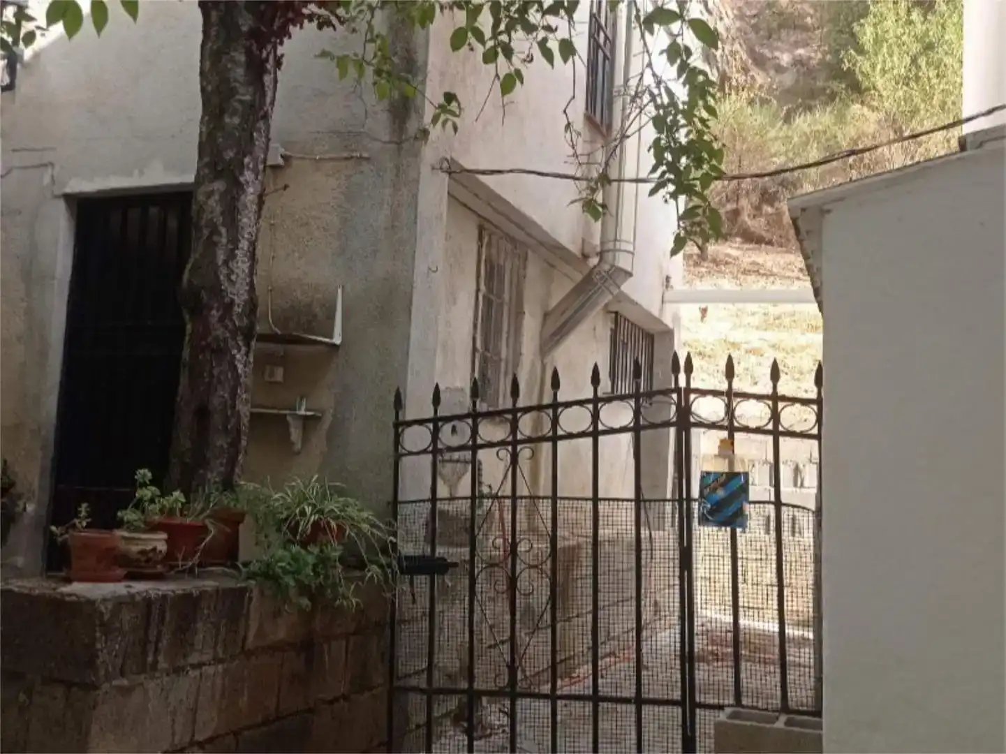 Vista exterior de Casa o chalet en venta en Cambil con Jardín privado, Piscina y Amueblado