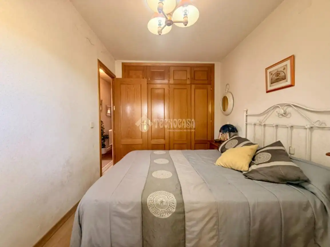 Casa aparellada en venda a Alovera, imagen 26