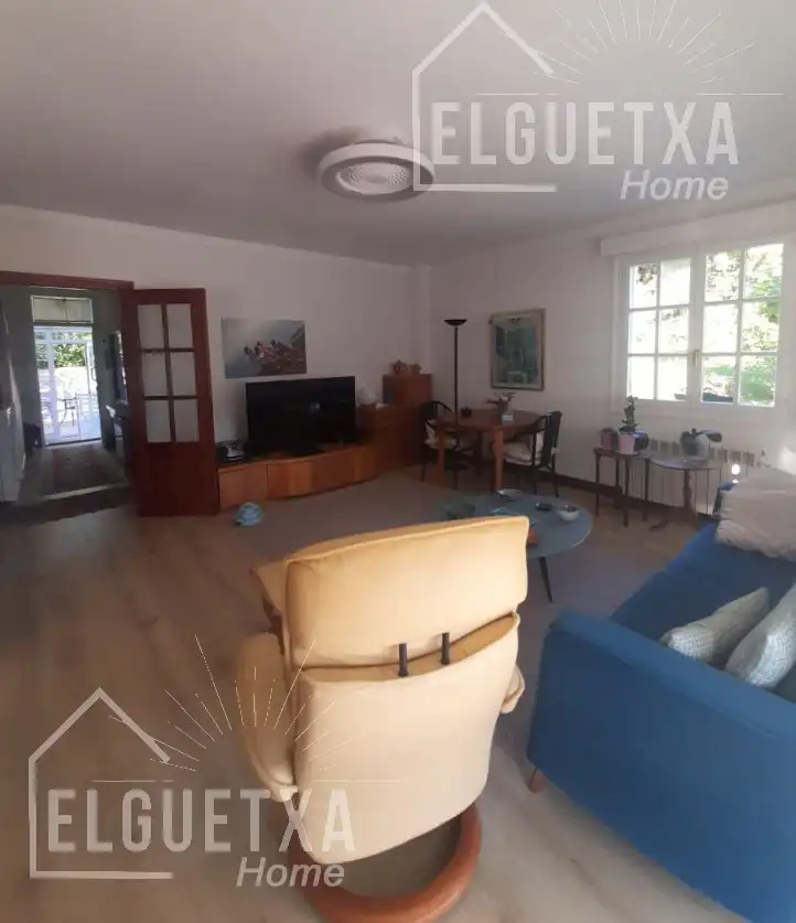 Sala de estar de Casa adosada en venta en Plentzia con Calefacción, Jardín privado y Terraza