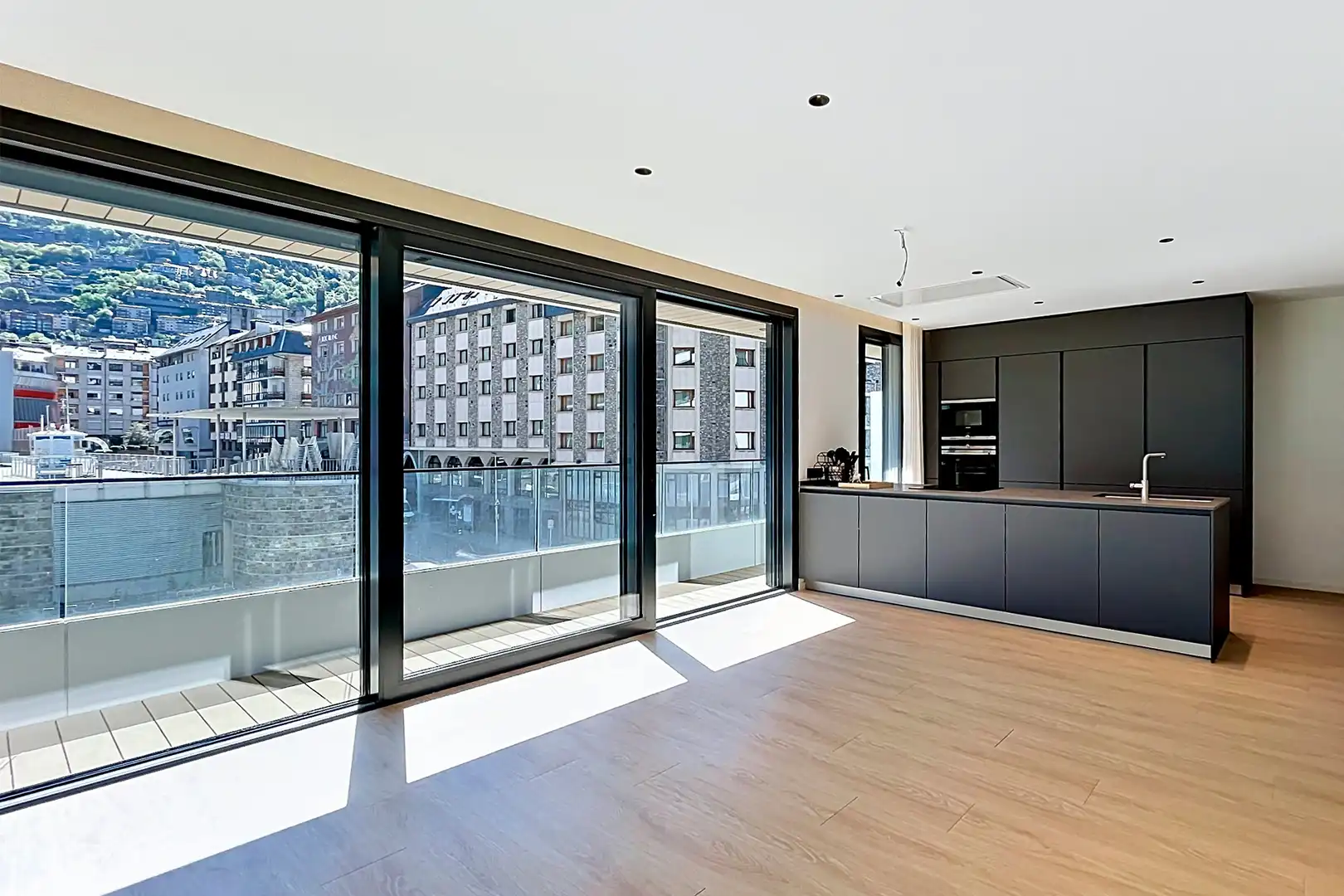 Terraza de Apartamento de alquiler en Escaldes – Engordany con Aire acondicionado y Terraza