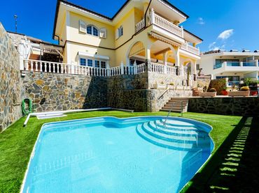 Maison avec balcon à vendre à Calle TEGUISA 42