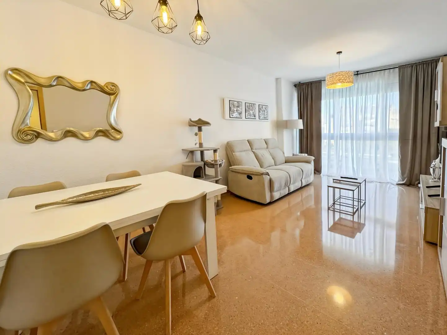 Sala de estar de Dúplex en venta en Villajoyosa / La Vila Joiosa con Calefacción, Terraza y Amueblado