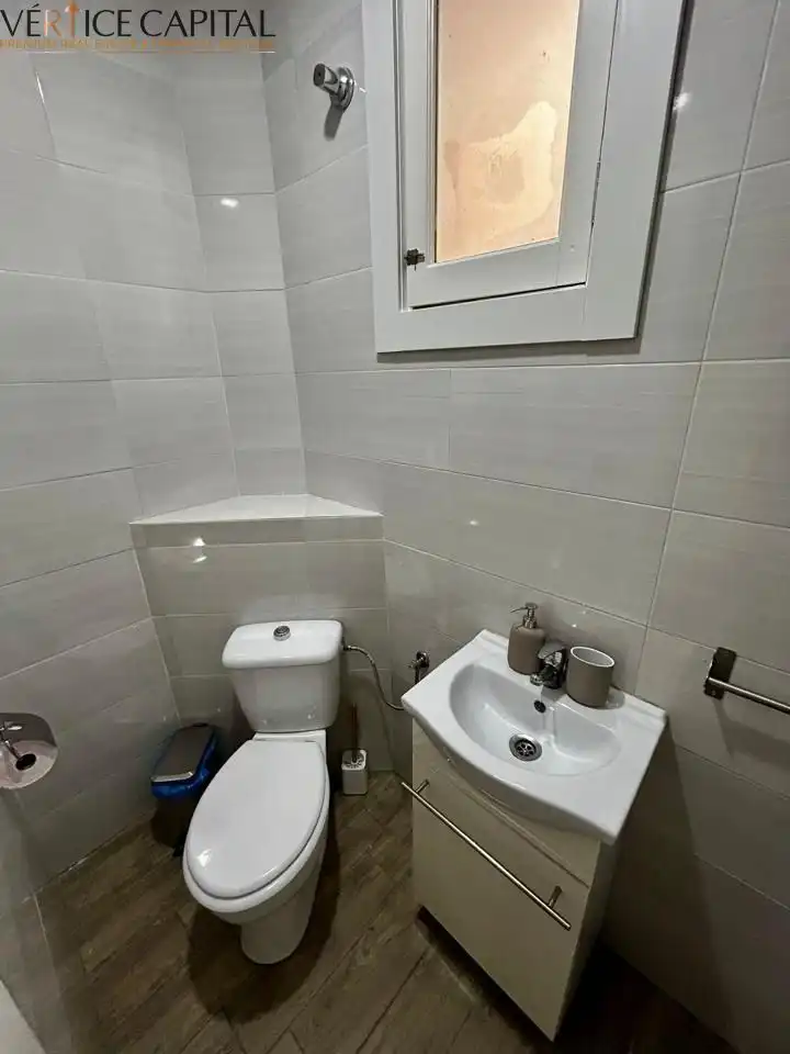 Baño de Piso de alquiler en Málaga con Aire acondicionado, Calefacción y Amueblado