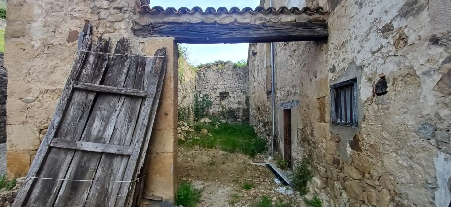 Casa adosada en venda en Corvera de Toranzo amb Calefacció i Terrassa