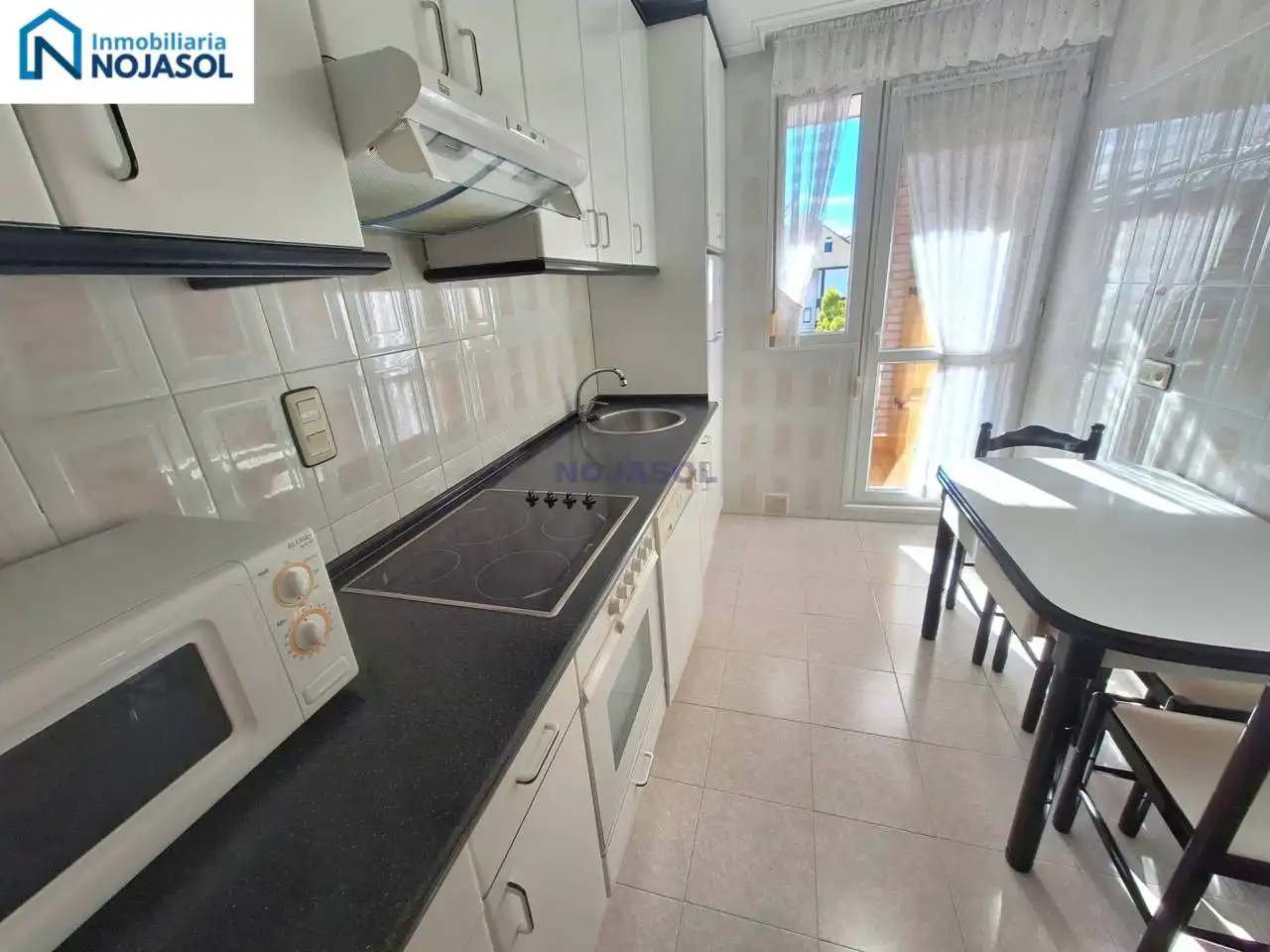 Cocina de Piso de alquiler en Noja con Terraza y Amueblado