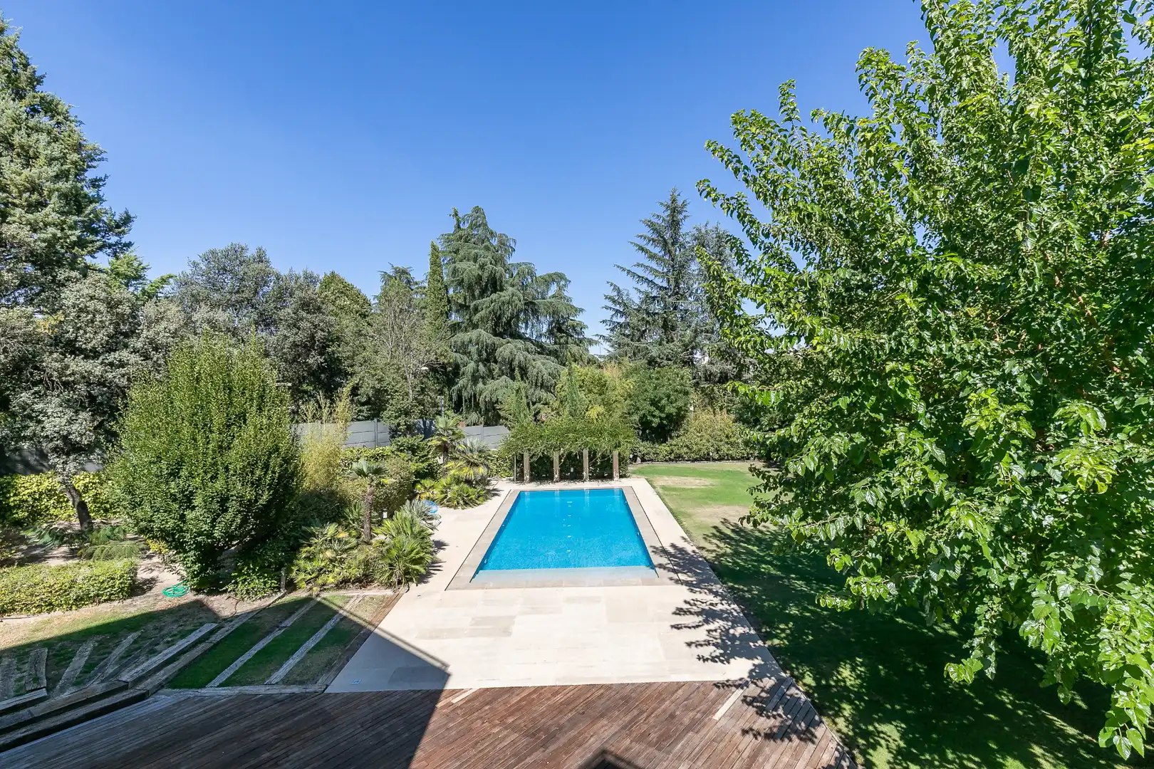 Swimming pool of Houses for rent in Madrid  with Air Conditioner, Heating and Private garden