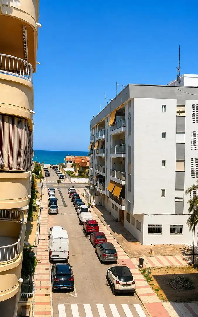 Vista exterior de Estudi en venda en Daimús amb Terrassa, Traster i Moblat