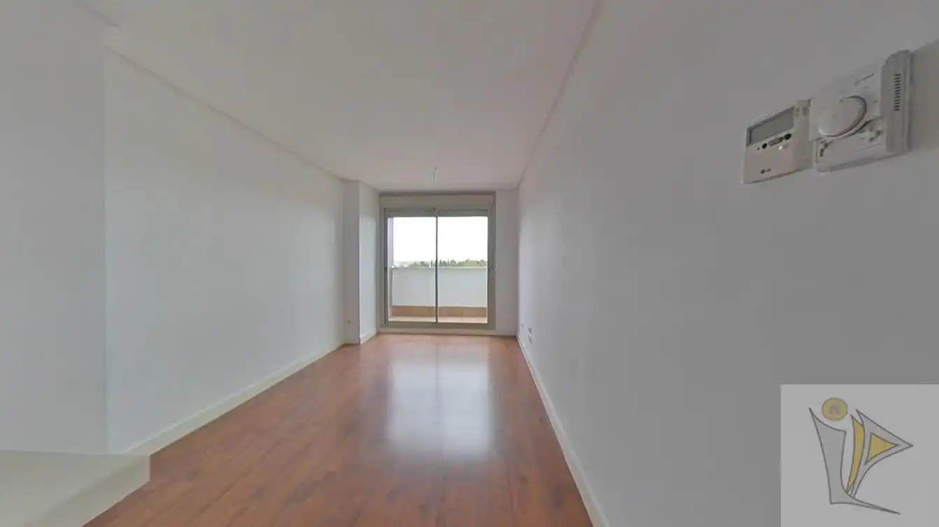 Habitación de Piso en venta en Madrid con Trastero y Piscina comunitaria