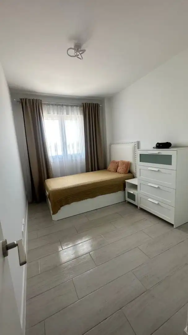 Schlafzimmer von Wohnungen zur Miete in Estepona mit Klimaanlage, Terrasse und Abstellraum