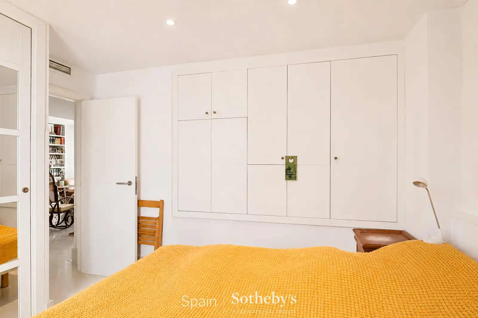 Habitación de Dúplex en venta en Sitges con Aire acondicionado, Calefacción y Terraza