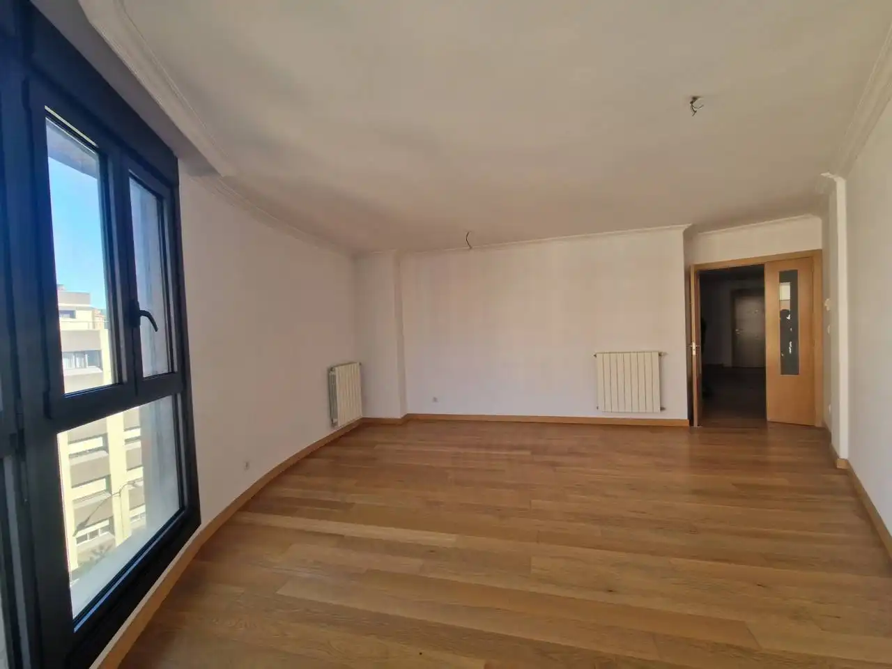Sala d'estar de Pis en venda en Bilbao  amb Calefacció, Traster i Balcó