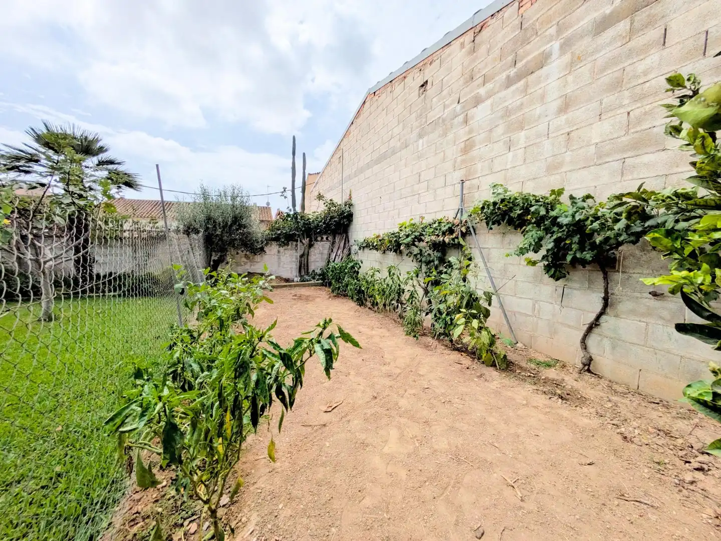 Houses for sale in Deltebre  with Air Conditioner and Private garden