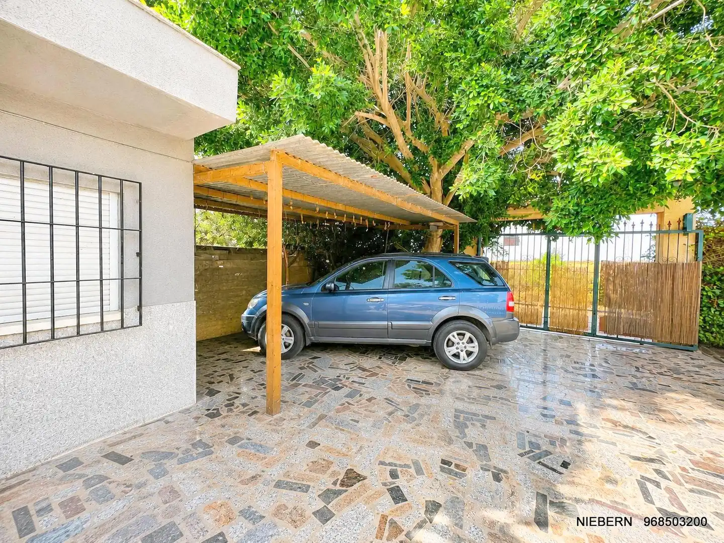 Aparcament de Casa o xalet en venda en Cartagena amb Aire condicionat, Jardí privat i Terrassa